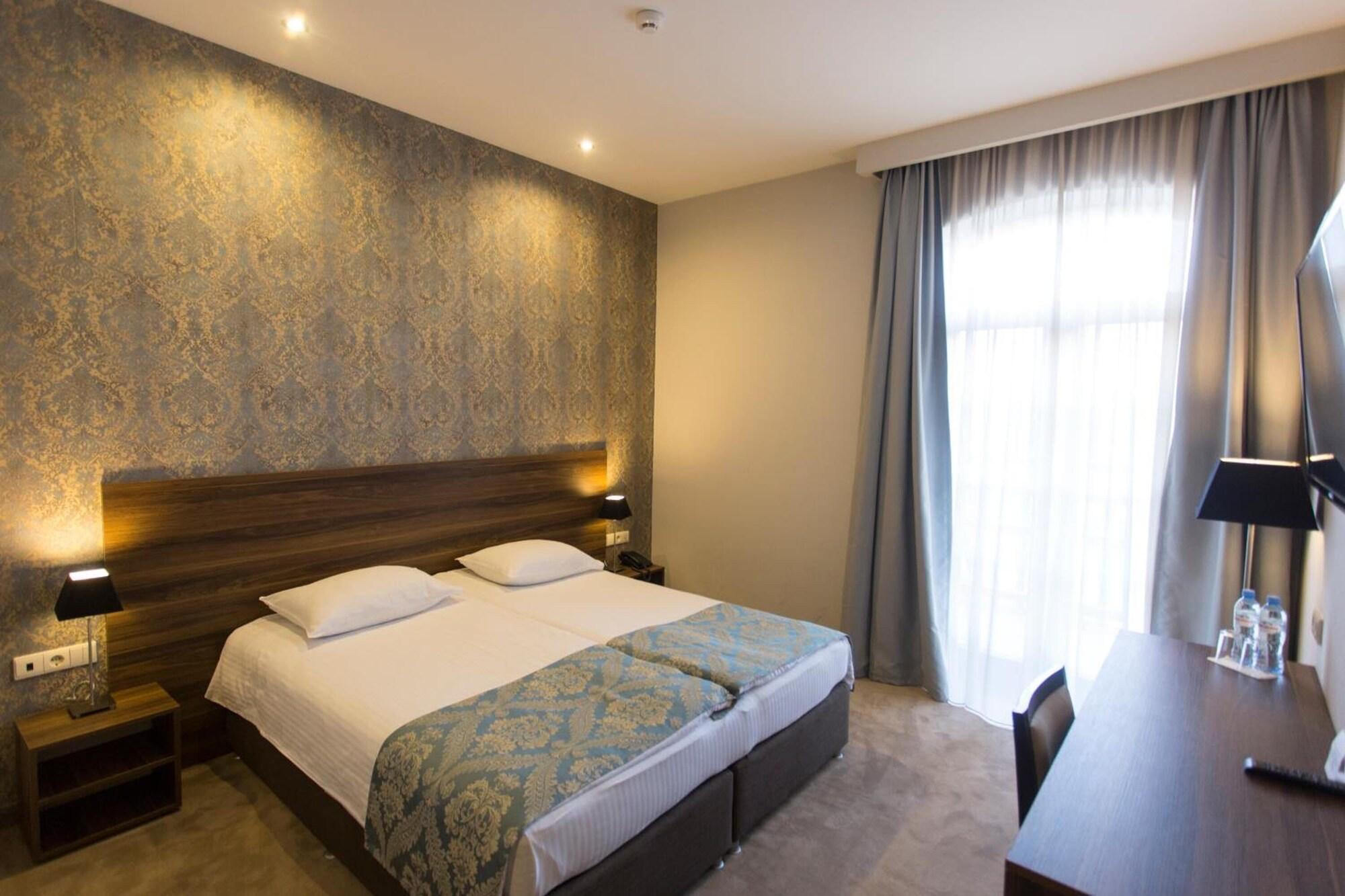 Old Meidan Tbilisi By Urban Hotels Esterno foto