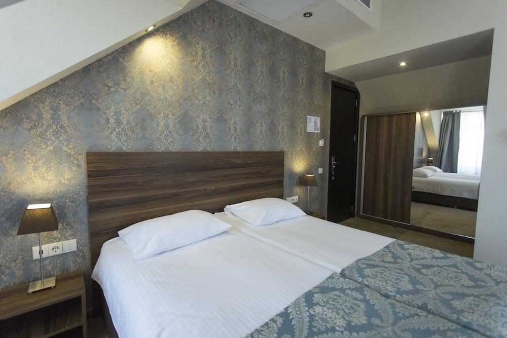 Old Meidan Tbilisi By Urban Hotels Esterno foto