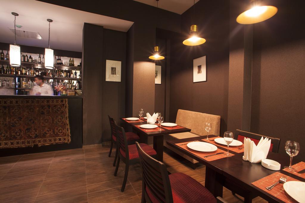 Old Meidan Tbilisi By Urban Hotels Esterno foto