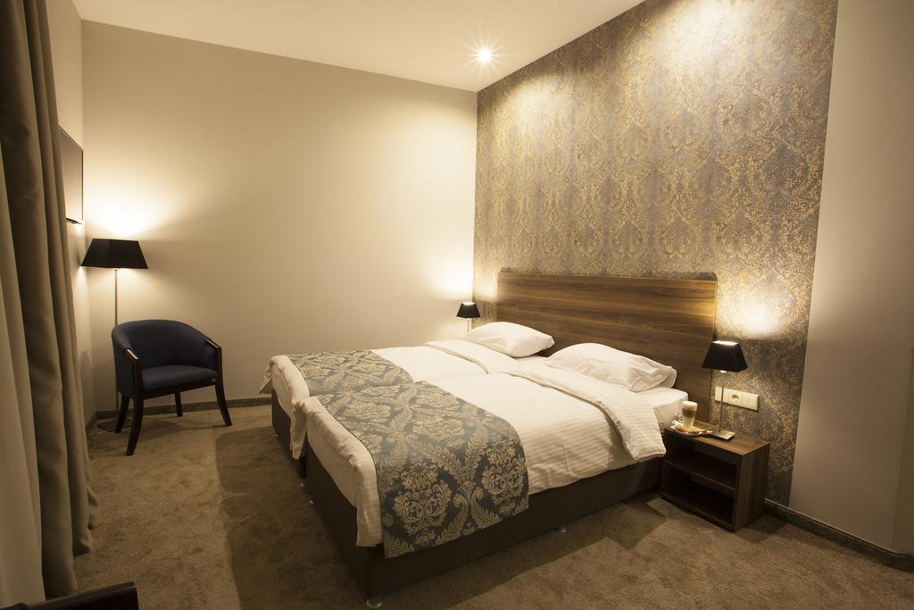 Old Meidan Tbilisi By Urban Hotels Esterno foto