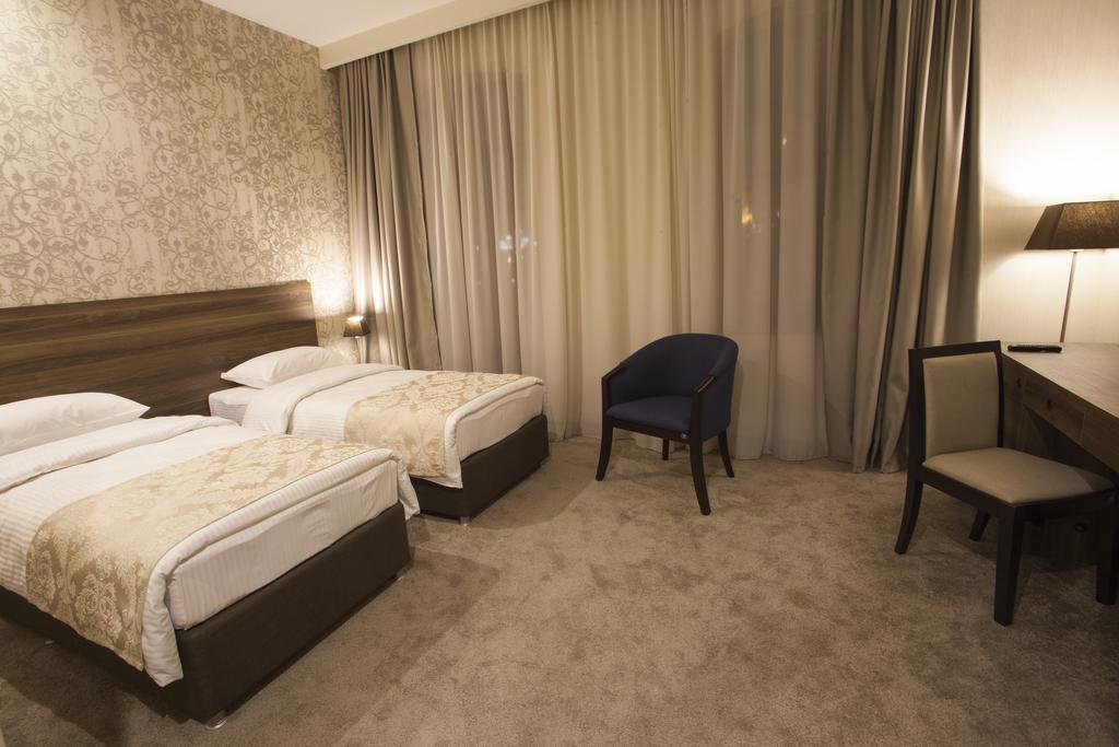 Old Meidan Tbilisi By Urban Hotels Esterno foto