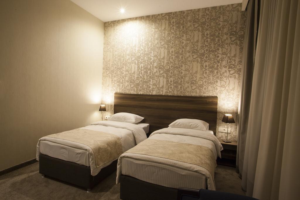 Old Meidan Tbilisi By Urban Hotels Esterno foto
